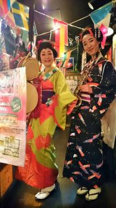 ８月２２日（水）は、昭和レトロ居酒屋『薄利多賣 半兵ヱ』歌舞伎町の２店で、恒 例のチンドン屋デーです！
