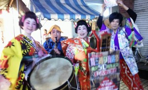 １２／２０（金）関三通り商店街「ワゴンセール」「光と音楽の祭典」宣伝